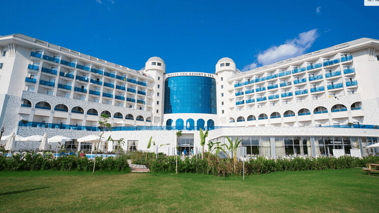 Water Side Resort & Spa